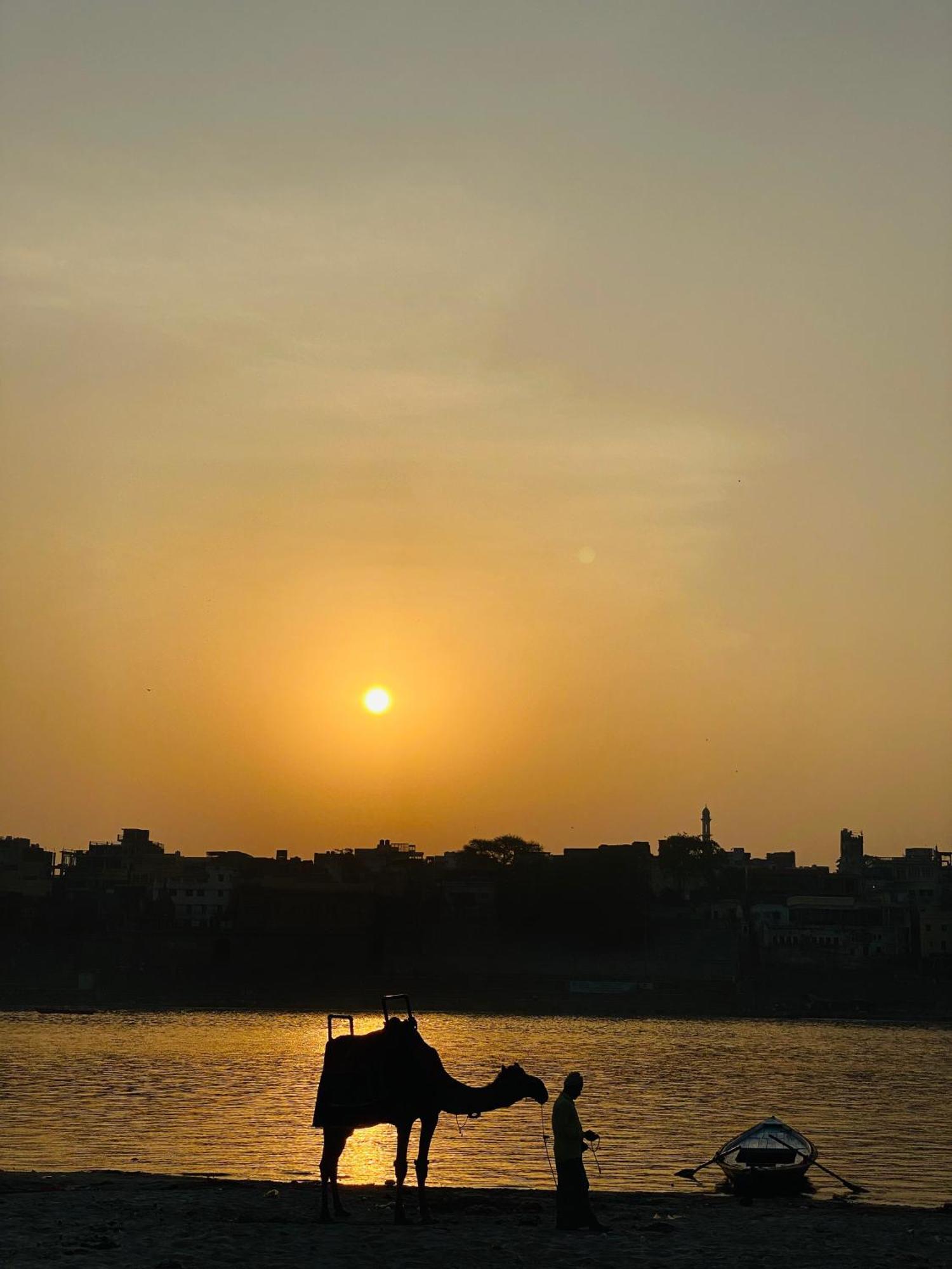 Ganga Guest House Varanasi Exterior photo