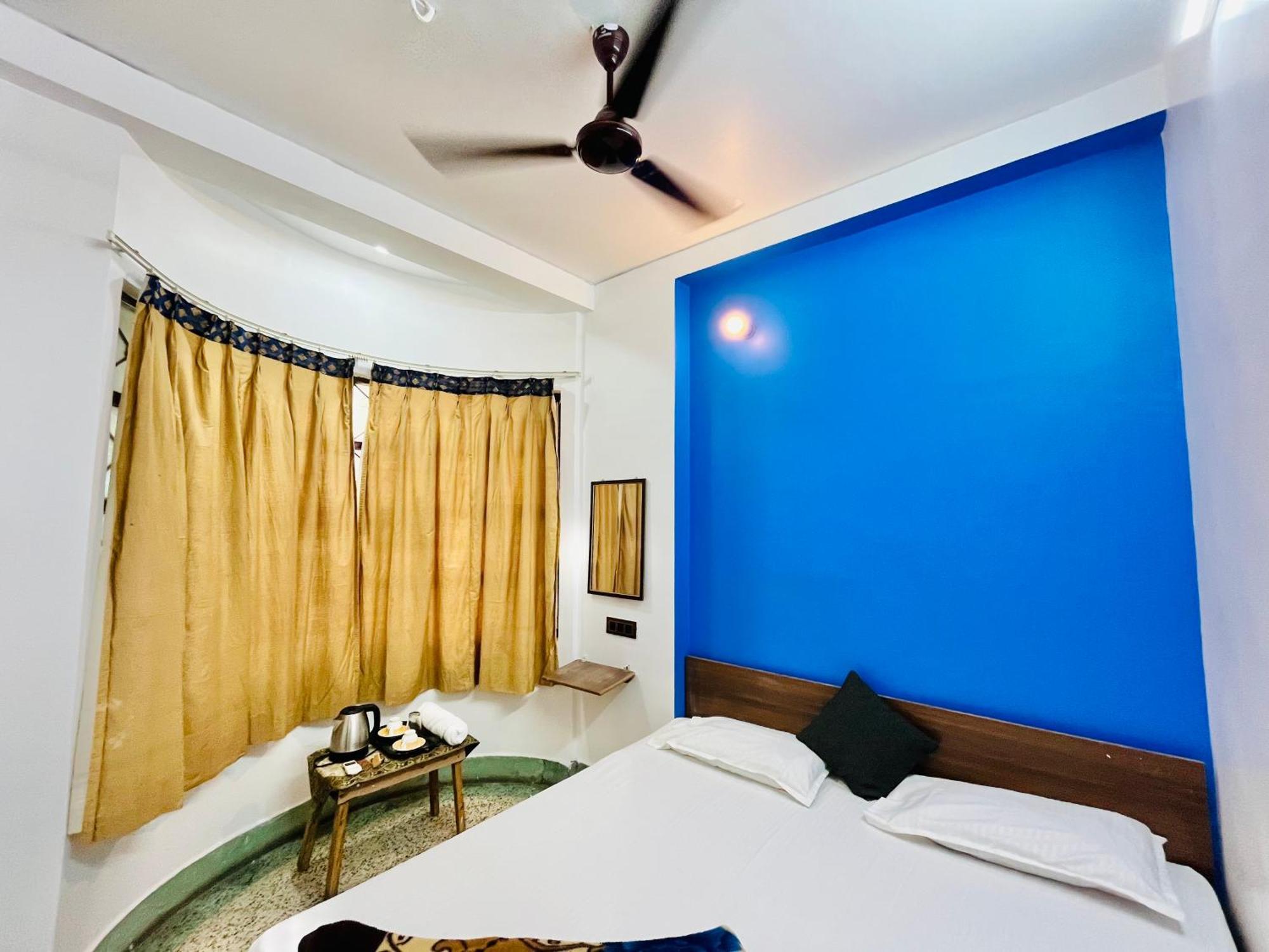 Ganga Guest House Varanasi Exterior photo